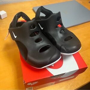 Nike Kids Black and White Sandals